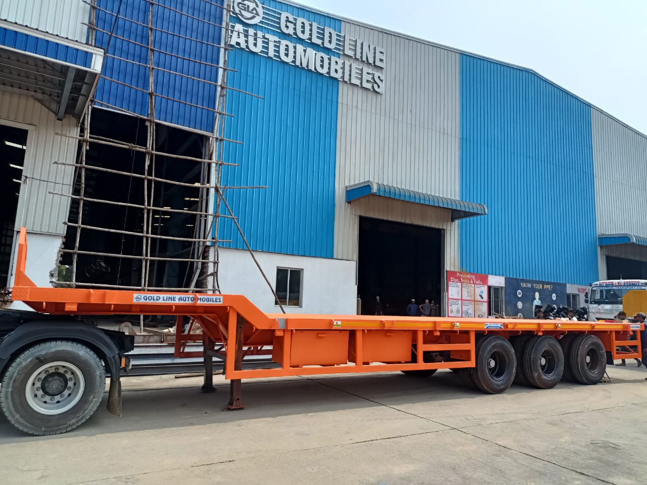GoldLine Automobiles Semi-Lowbed Trailer