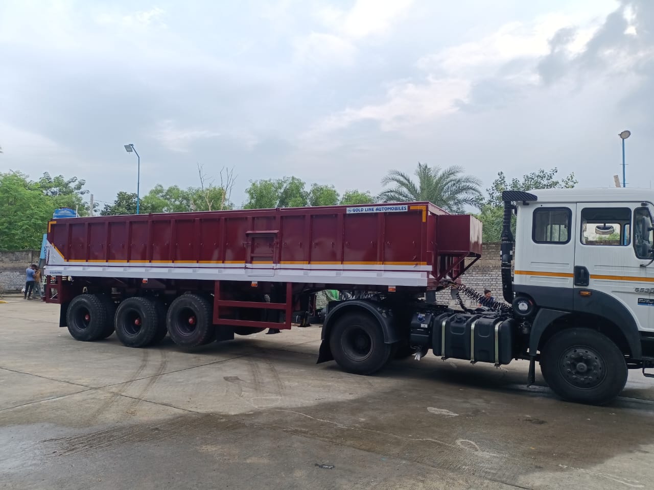 GoldLine Automobiles Box Sidewall Trailer